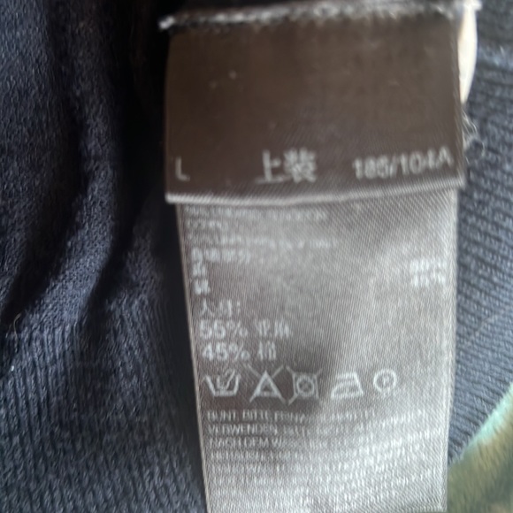 Men’s large Adidas Silver collection with silver metal tag - Picture 4 of 4